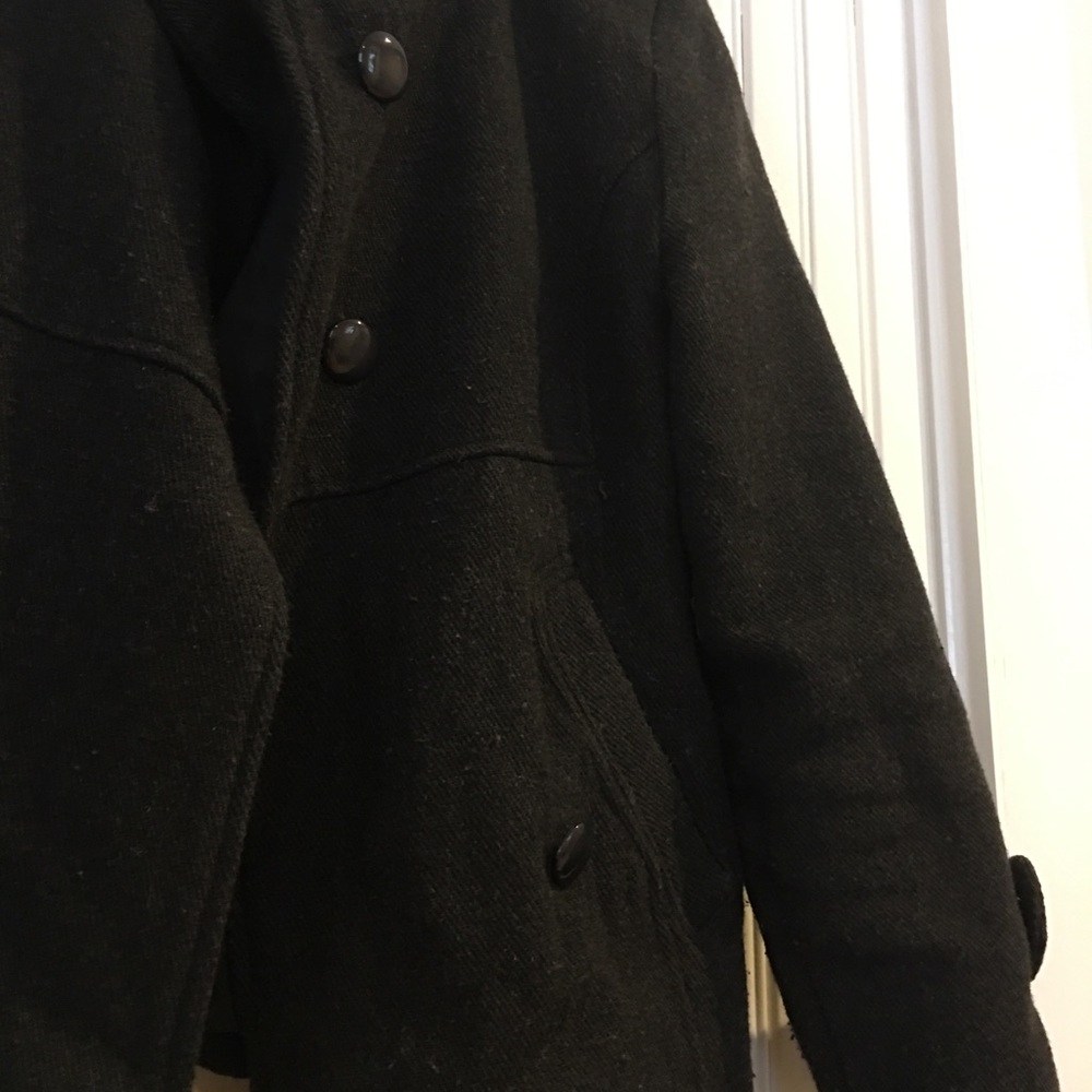 Cropped Wool Coat - Picture 3 of 4